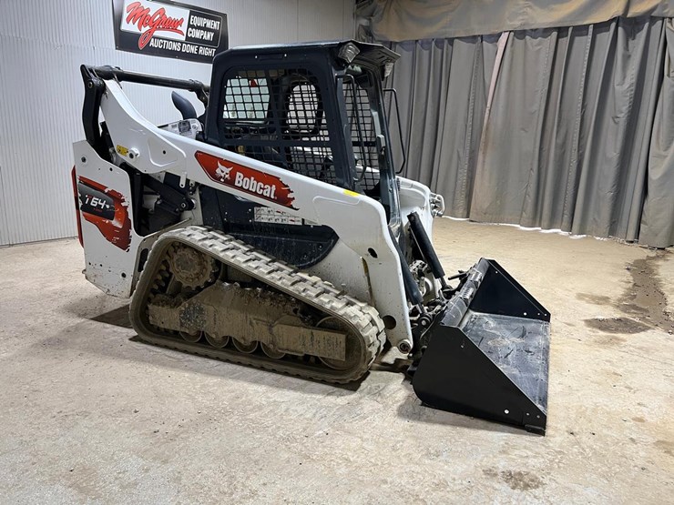2022-bobcat-t64-image-35