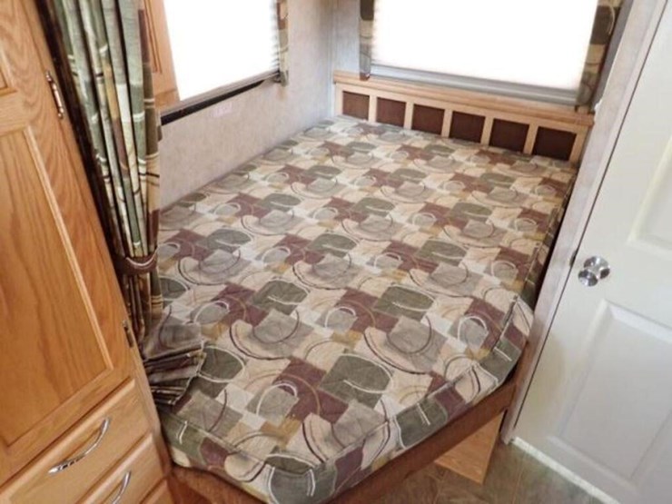 2007-big-foot-30mh26sl-26-ft-s/a-class-c-motorhome-image-59