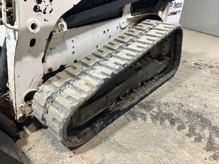 2015-bobcat-t770-image-13