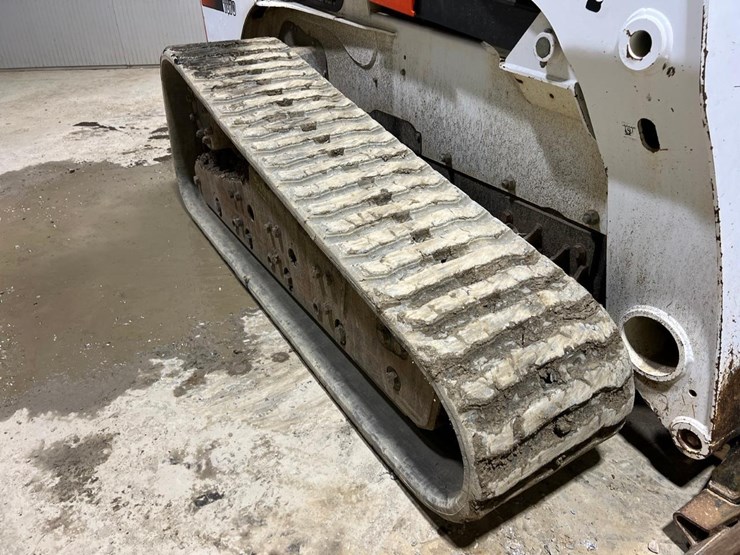 2016-bobcat-t870-image-22