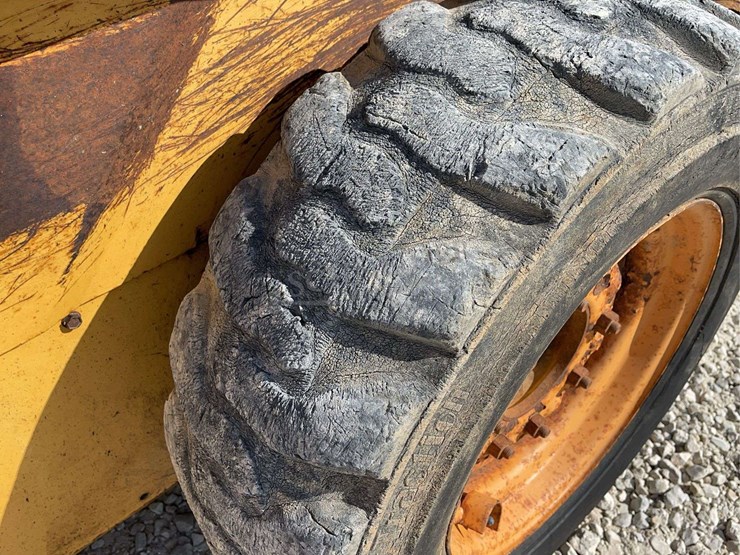 new-holland-lx665-turbo-image-43