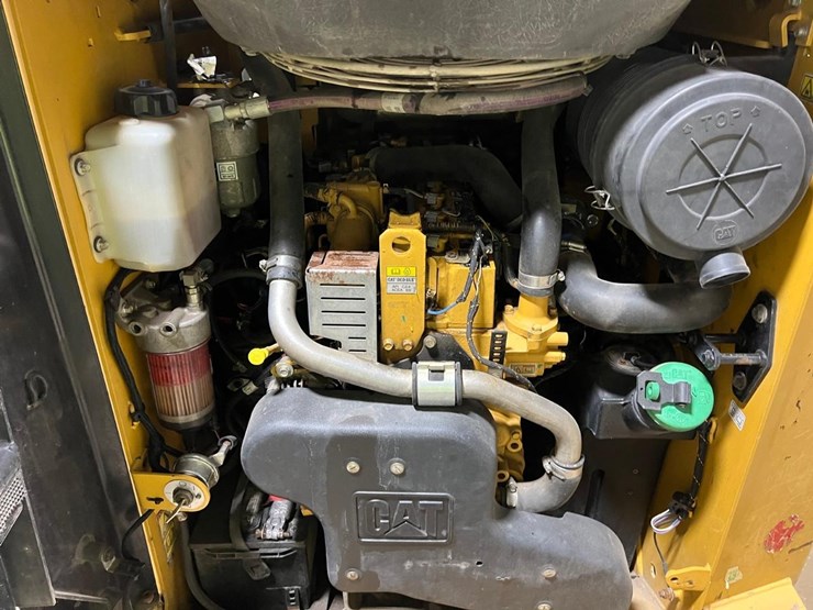 2016-caterpillar-259d-image-17
