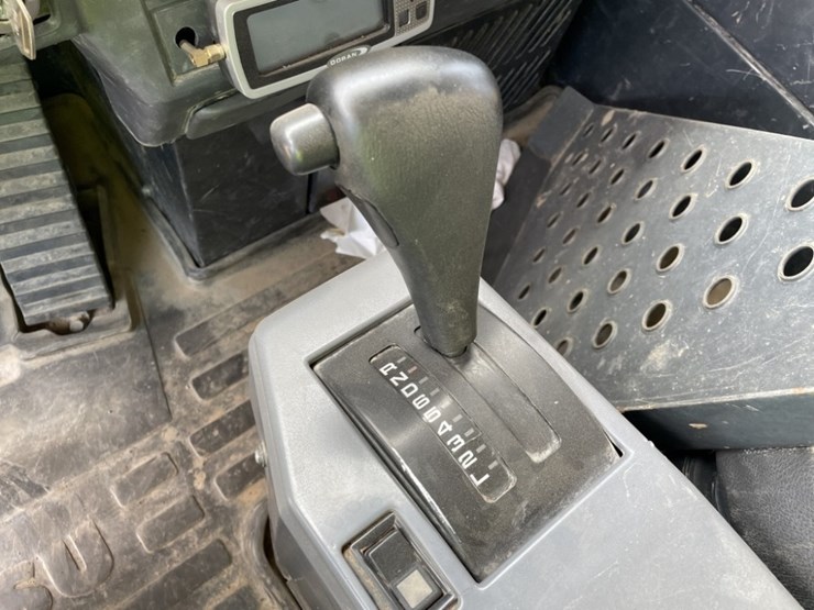 2015-komatsu-hd605-7e0-image-28