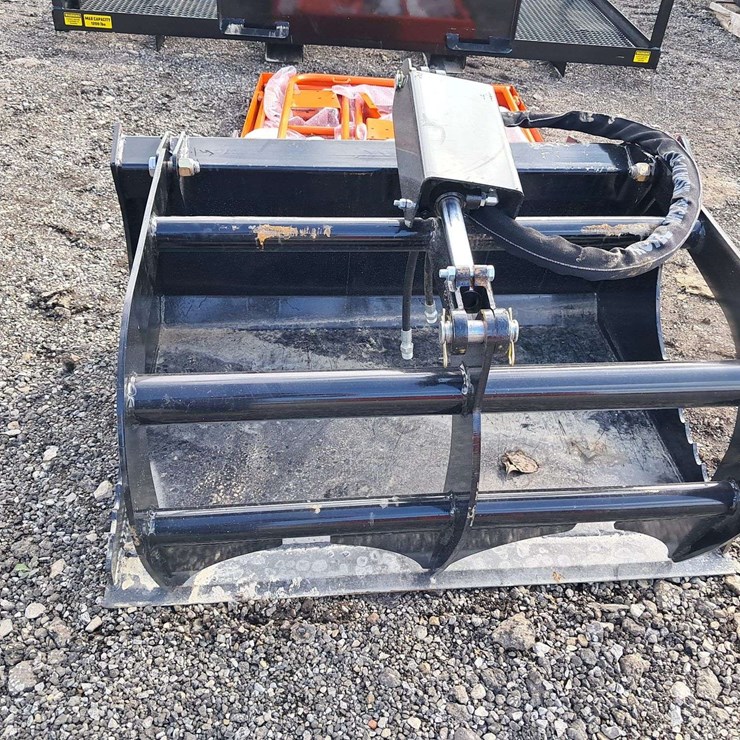 Flat Bottom Mini Grapple