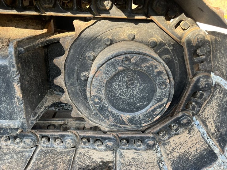 2012-komatsu-pc70-image-46