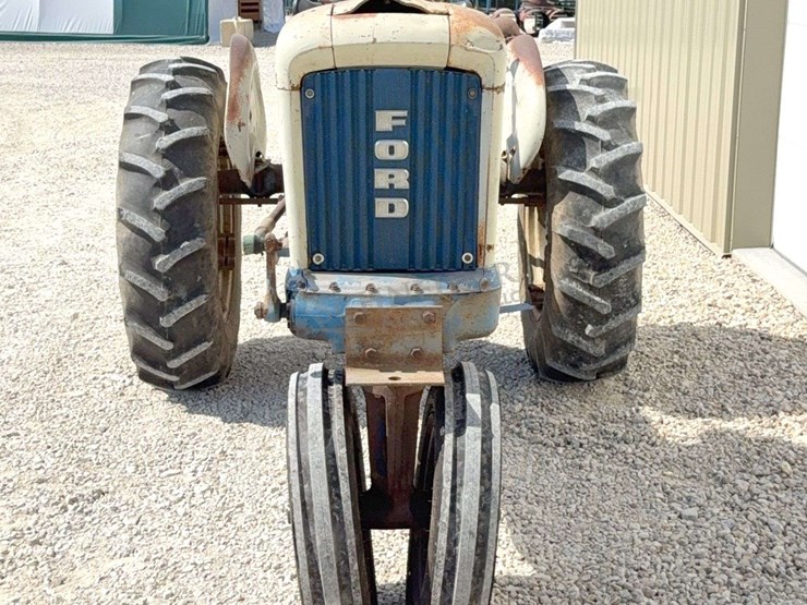 ford-4000-image-8