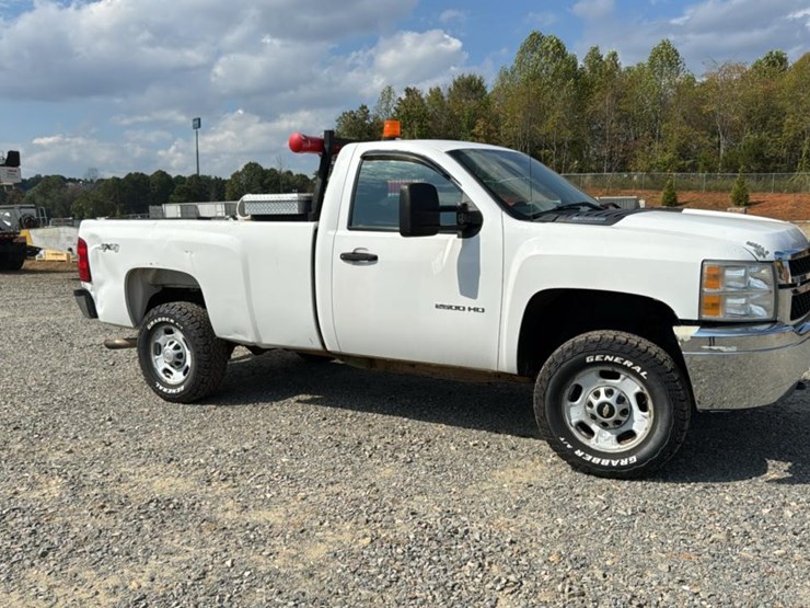 2012-chevrolet-2500-image-7