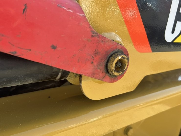 caterpillar-247b3-image-25