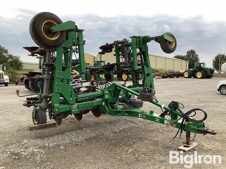 2014-john-deere-2510h-image-3