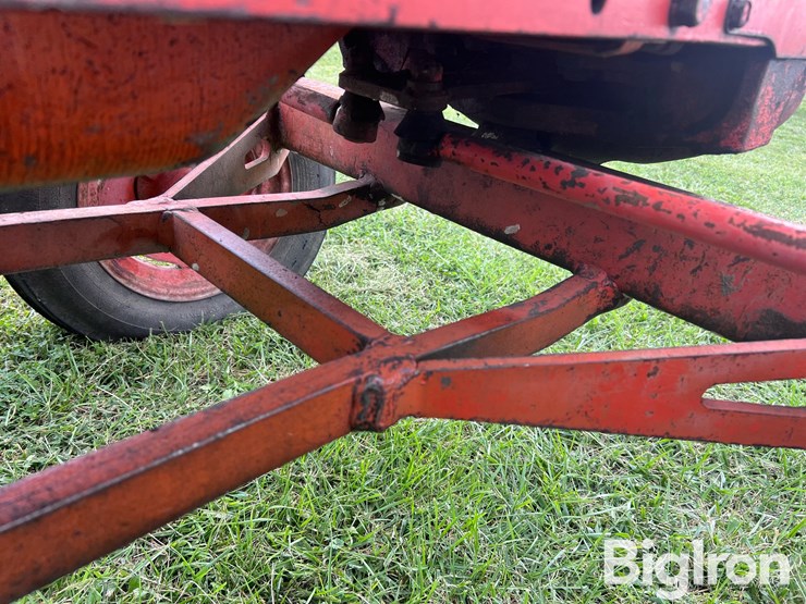 1957-allis-chalmers-d17-image-12