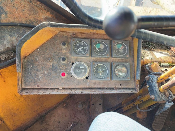 clark-125-wheel-loader-image-22