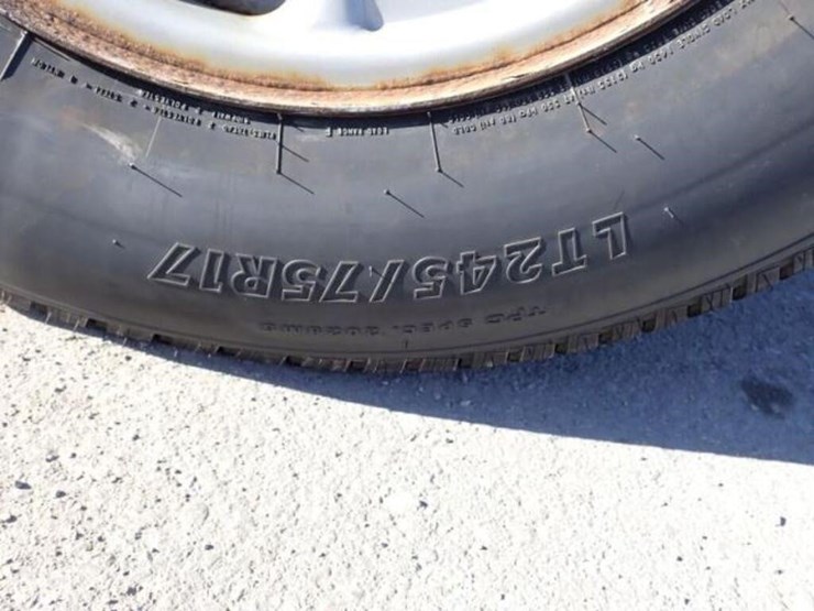 2022-chevrolet-2500hd-image-96