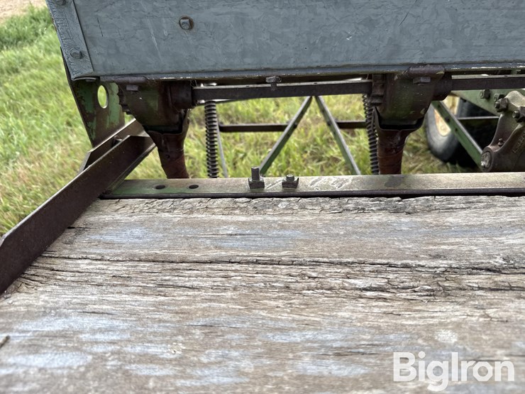 john-deere-14-image-19