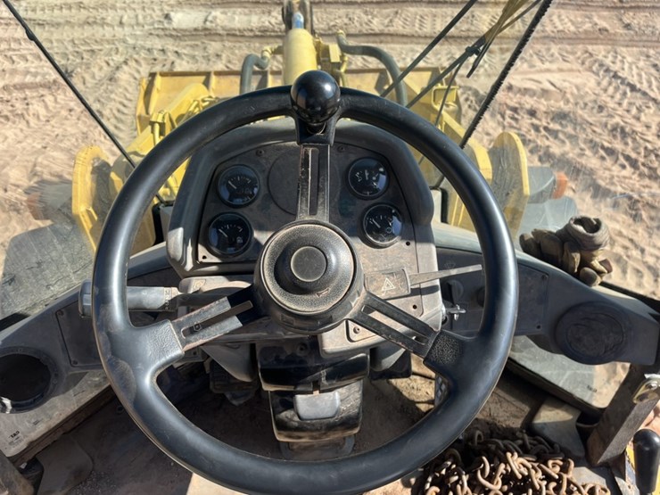 caterpillar-928g-image-99