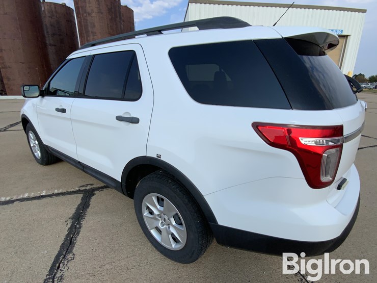 2014-ford-explorer-image-10