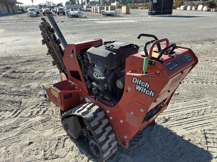2017-ditch-witch-c16x-image-4