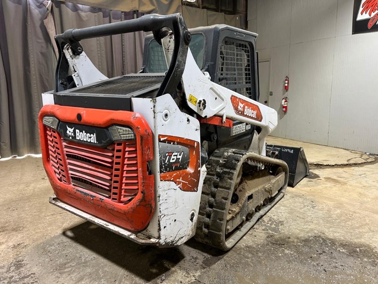 2021-bobcat-t64-image-6