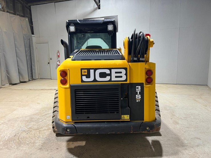 2023-jcb-3ts-8t-image-4