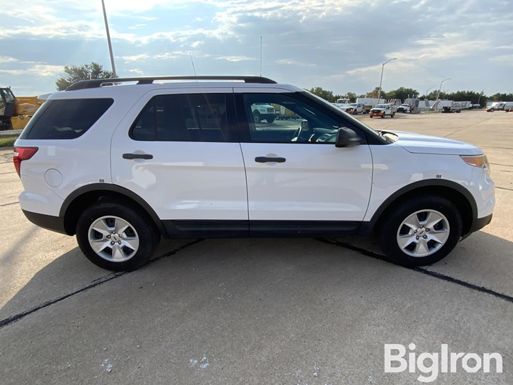 2013-ford-explorer-image-4