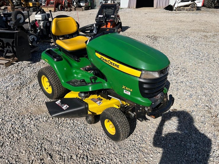 john-deere-x304-image-7