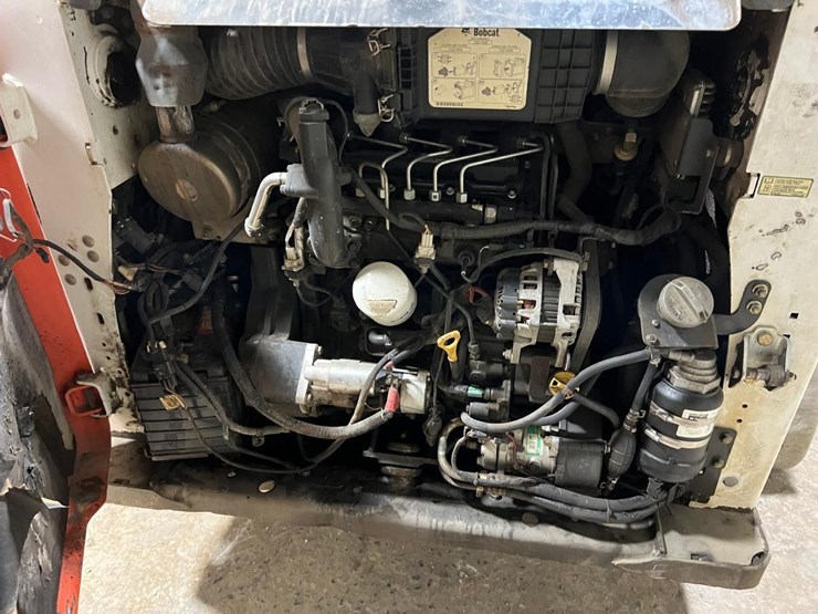2015-bobcat-t650-image-16