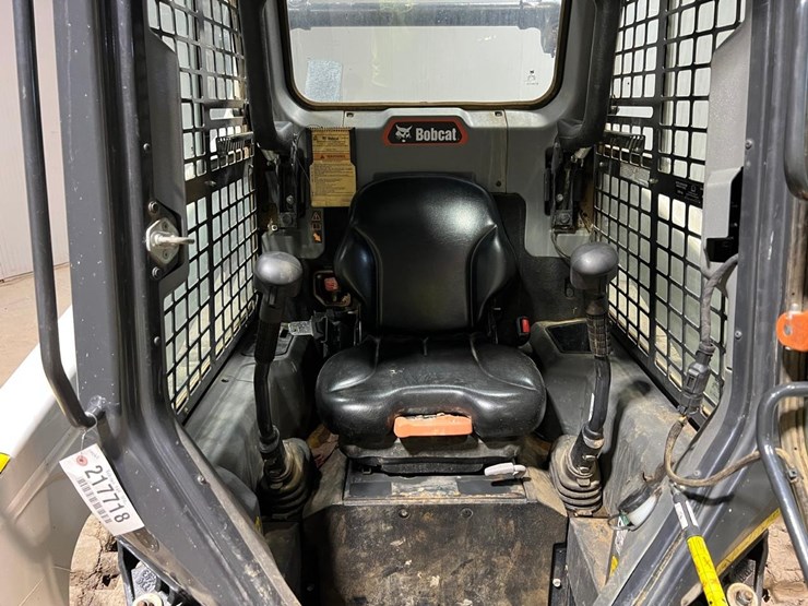 2022-bobcat-t64-image-23