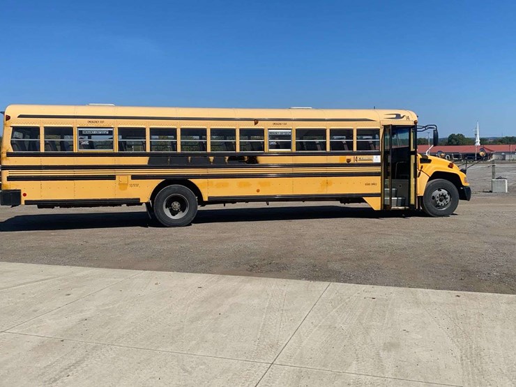 2009-blue-bird-bb-conventional-school-bus-image-5