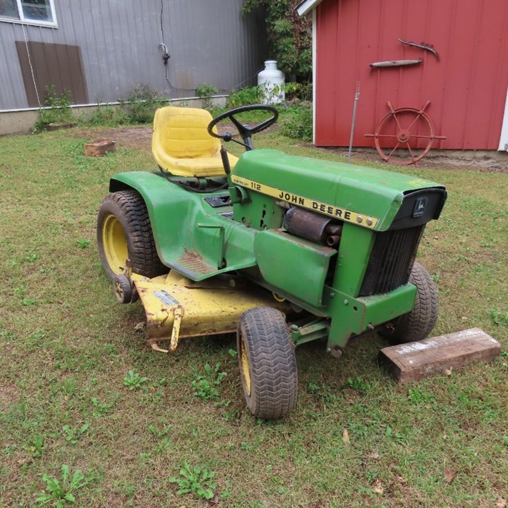JOHN DEERE 112
