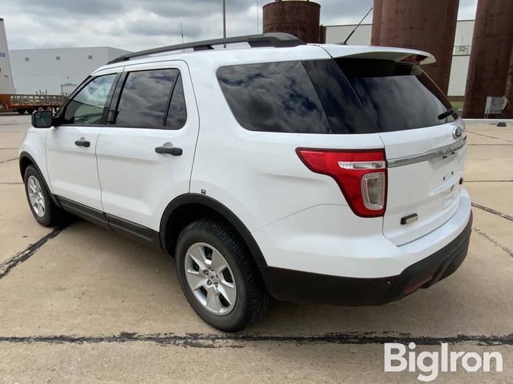 2014-ford-explorer-image-7