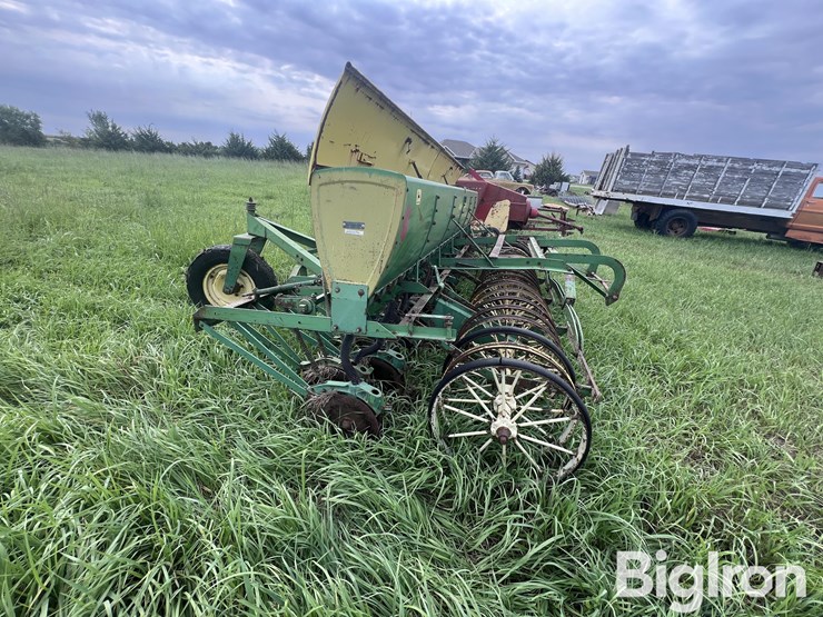 john-deere-200-image-8