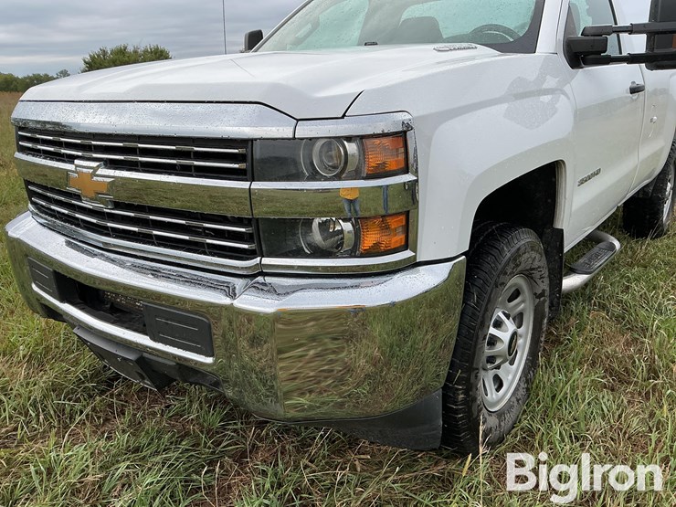 2015-chevrolet-silverado-3500-image-17