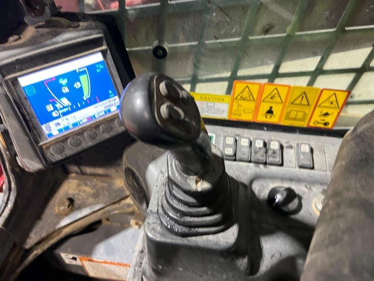 takeuchi-tl10v2-image-26