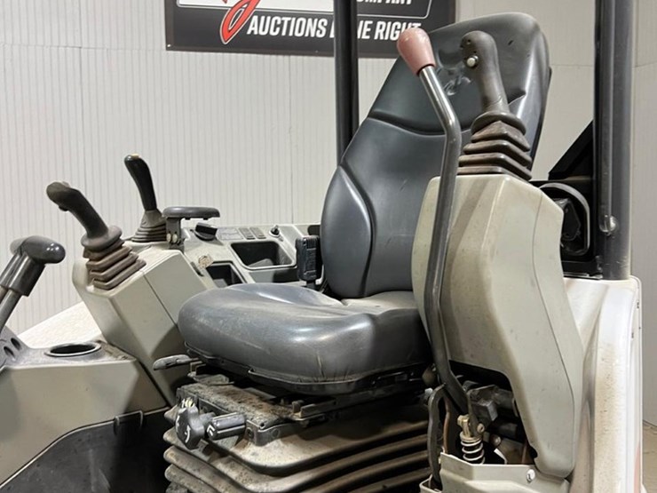 2015-bobcat-e35i-image-25