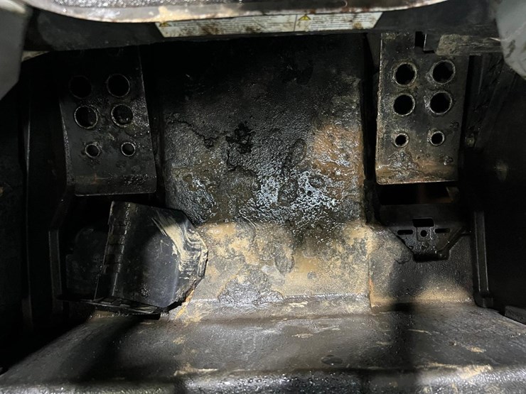 2020-bobcat-t770-image-32
