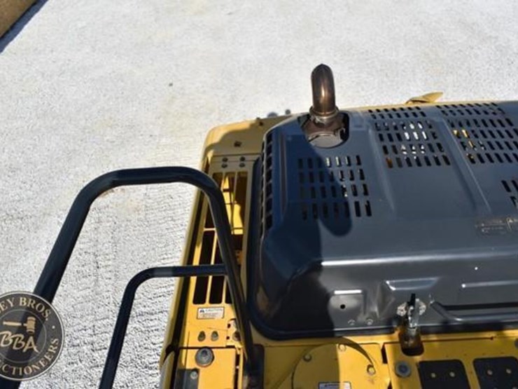2014-komatsu-pc210-10-image-54