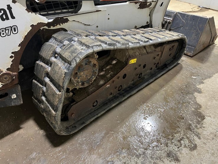bobcat-t870-image-17