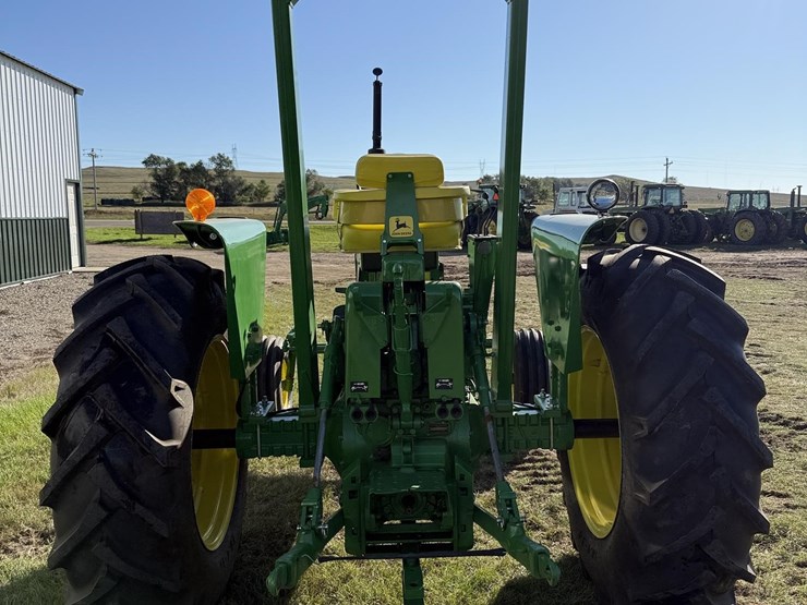 john-deere-4020-image-11