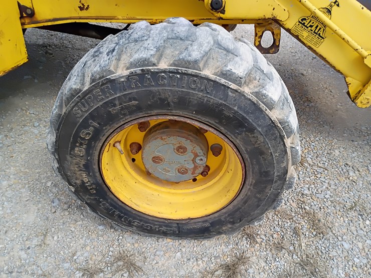 new-holland-lb75-image-119