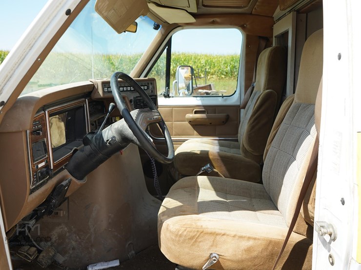 1988-ford-econoline-350-image-24