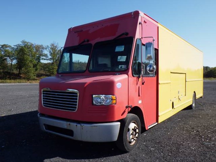 2016-freightliner-mt55-image-1