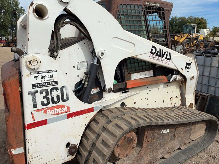 2008-bobcat-t300-image-15