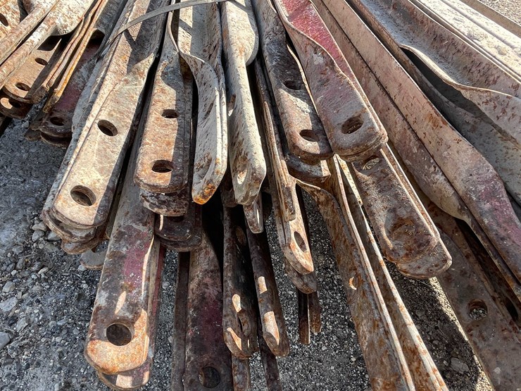 #1953-•-bundle-of-(20)-scaffolding-x-braces-image-2