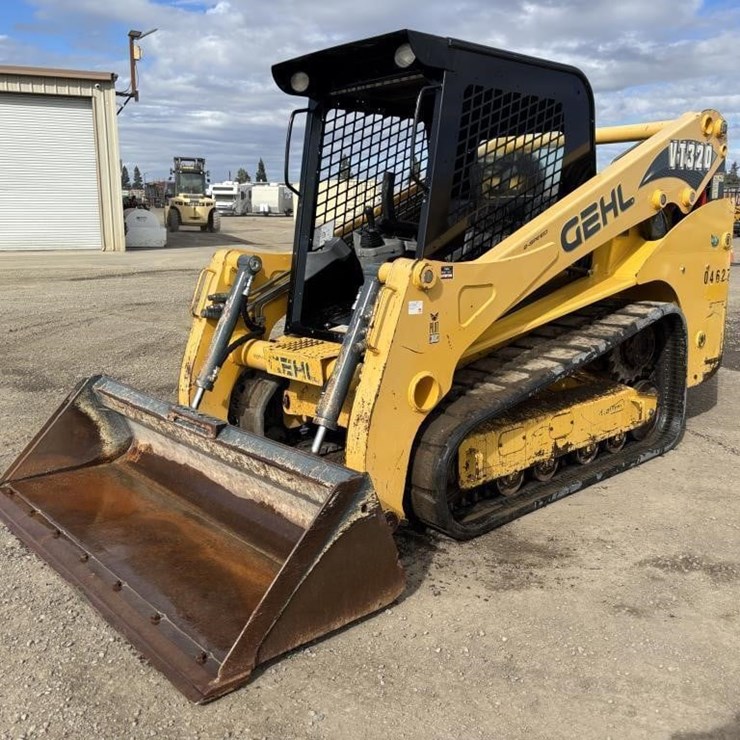 GEHL VT320