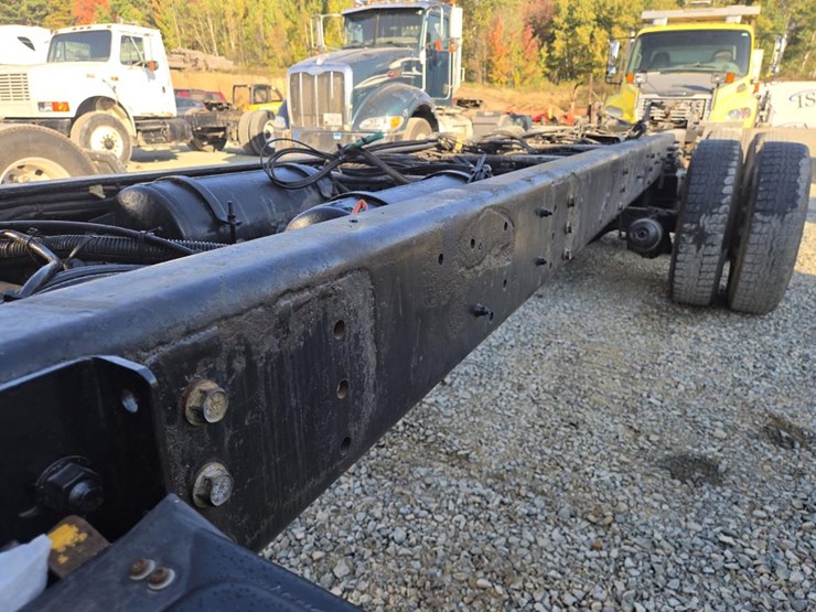 2002-caterpillar-c12-image-17