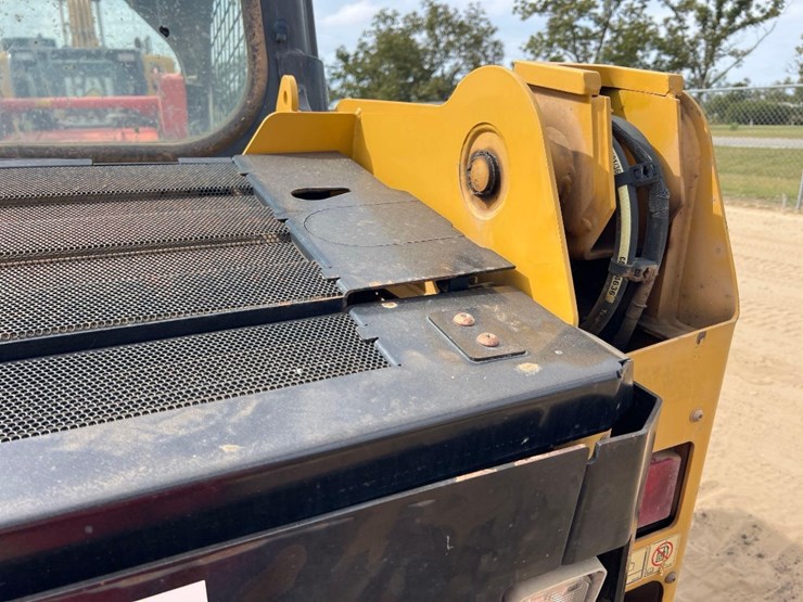 caterpillar-226d-image-19