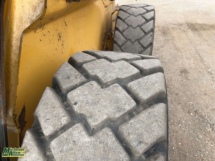 2013-deere-332e-image-7
