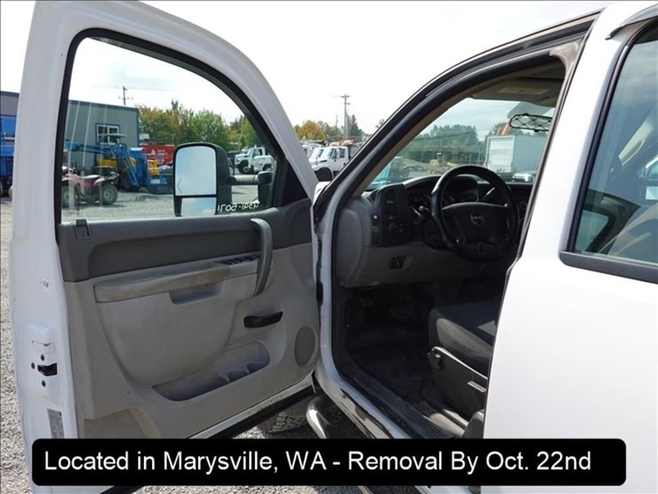 2011-gmc-2500-image-7