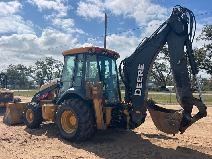 2018-deere-410l-image-2