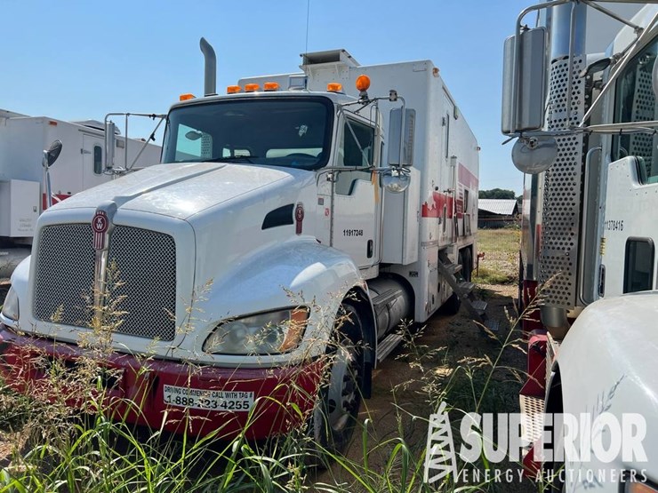 2011-kenworth-t370-image-1