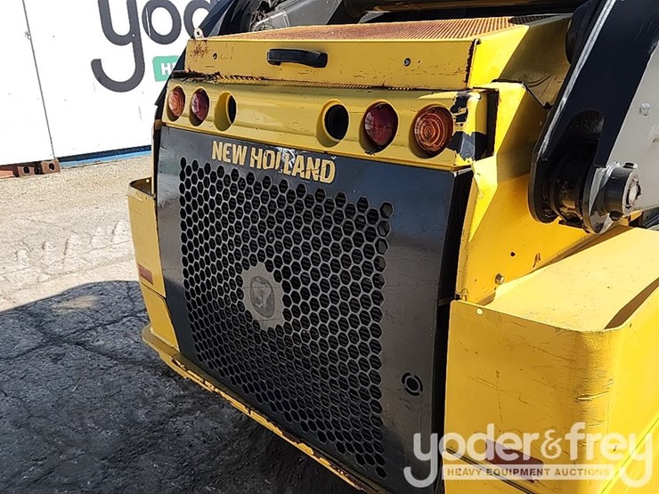 2018-new-holland-c232-image-22